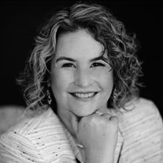 Colleen Pelar